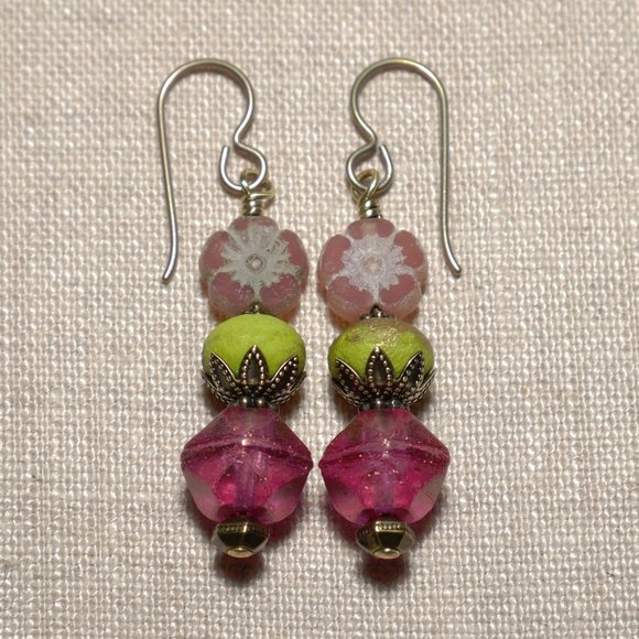 Hand Crafted Handmade Earrings Pink & Green Czech Glass Flower Earrings - Picture 1 of 5